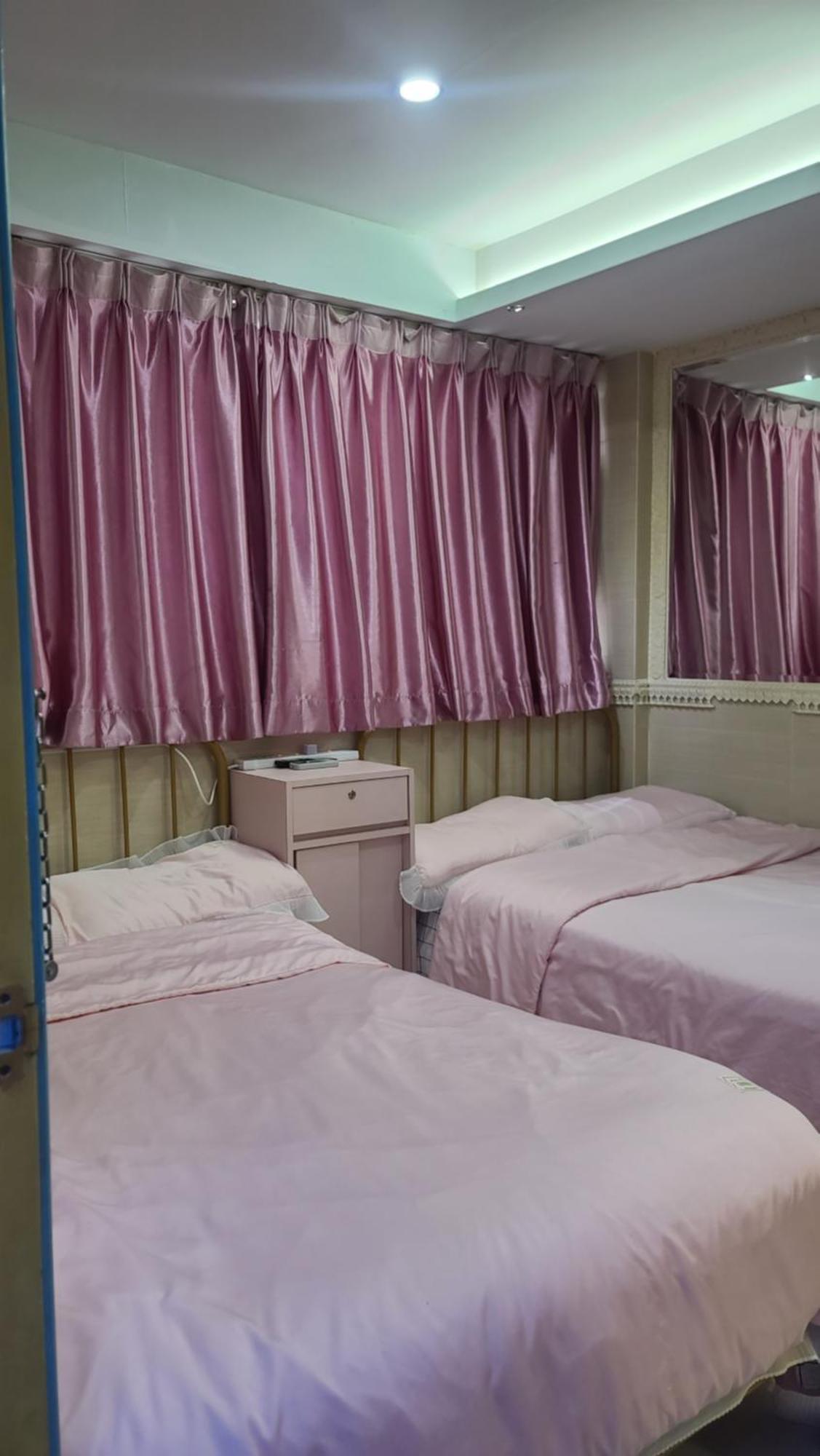 Longwin Hostel Hong Kong Bagian luar foto
