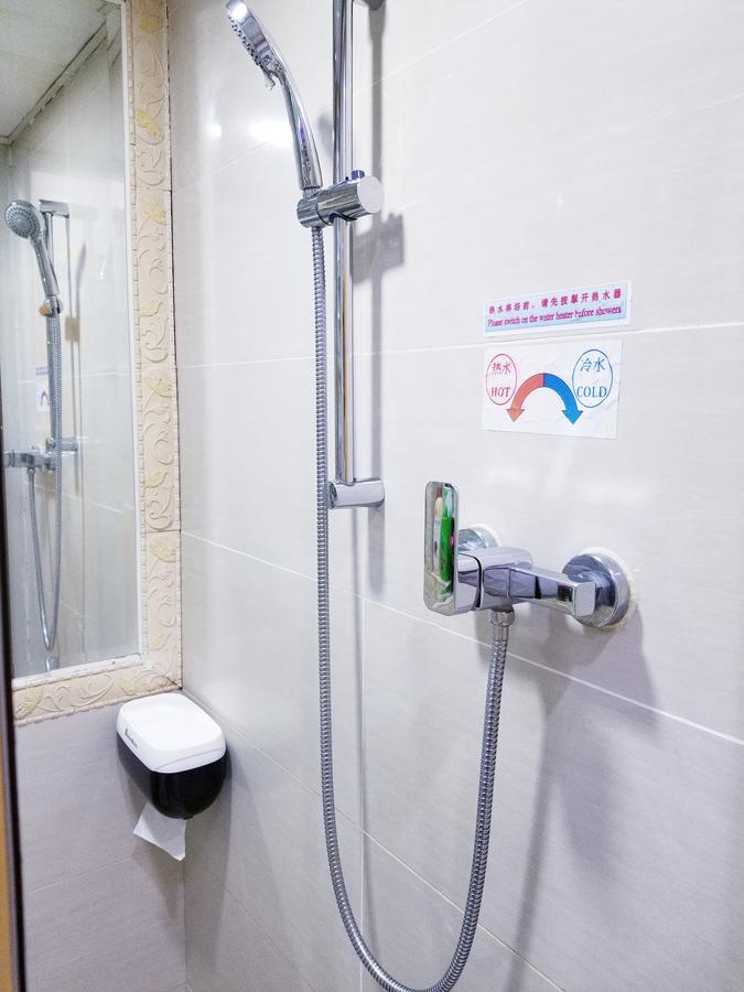 Longwin Hostel Hong Kong Bagian luar foto