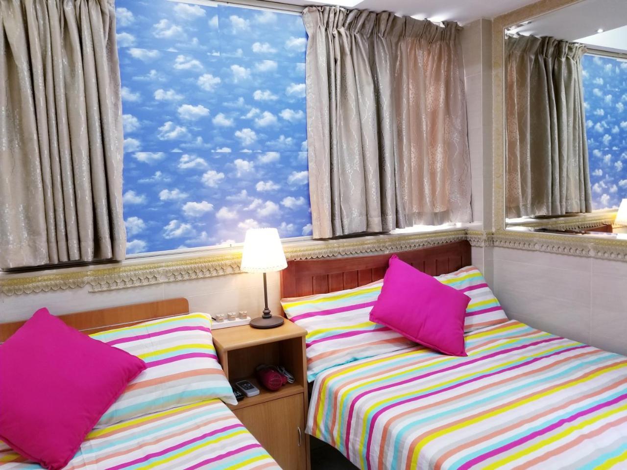 Longwin Hostel Hong Kong Bagian luar foto